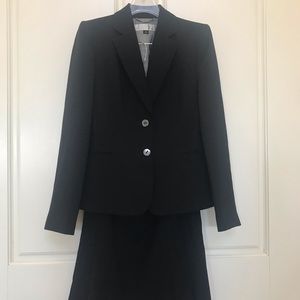 Tahari (Arthur S. Levine) Suit (Blazer and Skirt)